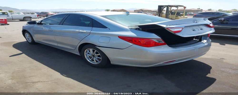 5NPEB4AC4BH185594 2011 HYUNDAI SONATA photo no. 3