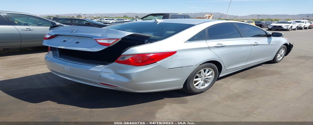 5NPEB4AC4BH185594 2011 HYUNDAI SONATA photo no. 4