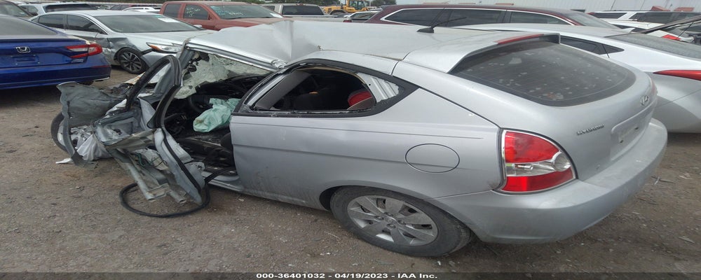 KMHCM3AC8AU185979 2010 HYUNDAI ACCENT photo no. 3