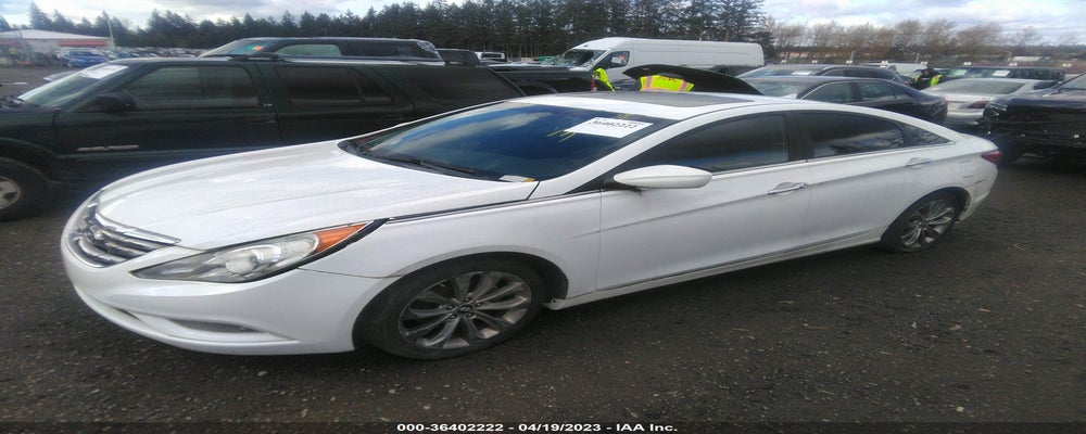 5NPEC4AC4BH269282 2011 HYUNDAI SONATA photo no. 2