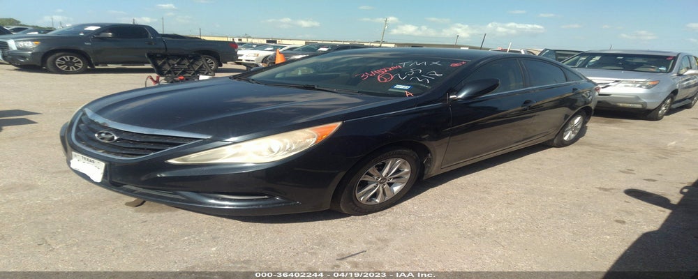 5NPEB4AC5BH205318 2011 HYUNDAI SONATA photo no. 2