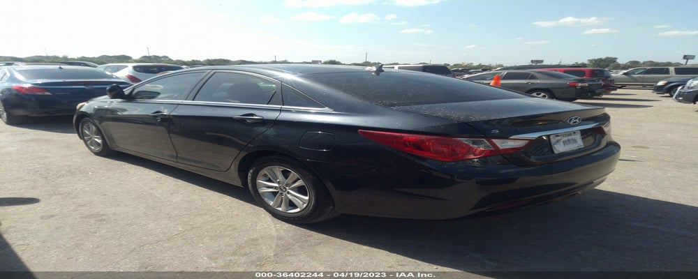 5NPEB4AC5BH205318 2011 HYUNDAI SONATA photo no. 3