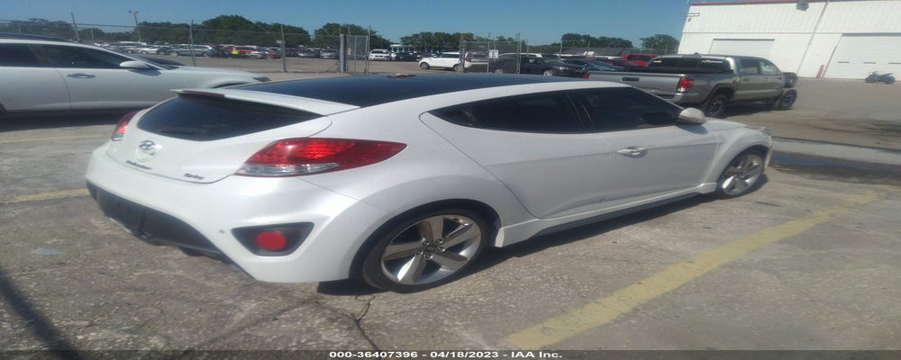 KMHTC6AE8DU085598 2013 HYUNDAI VELOSTER photo no. 4