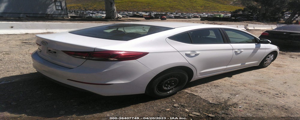 5NPD74LF2JH289035 2018 HYUNDAI ELANTRA photo no. 4