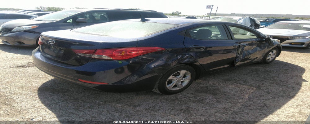 5NPDH4AE4FH642499 2015 HYUNDAI ELANTRA photo no. 4