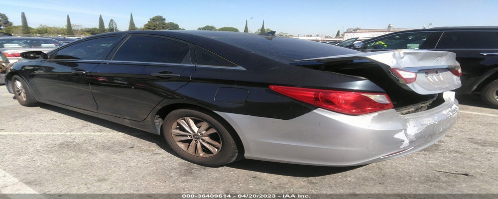 5NPEB4AC5BH144584 2011 HYUNDAI SONATA photo no. 3