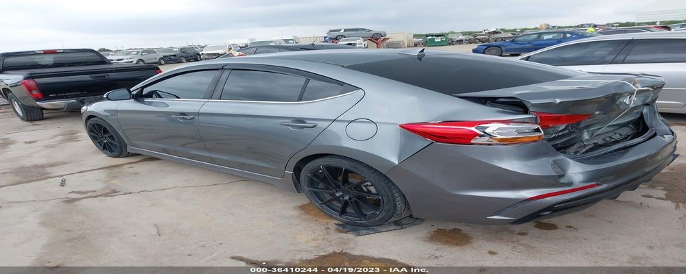 KMHD04LB1HU319512 2017 HYUNDAI ELANTRA photo no. 3