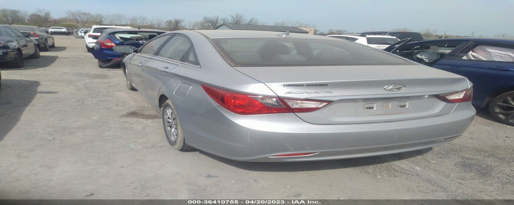 5NPEB4AC4BH279202 2011 HYUNDAI SONATA photo no. 3
