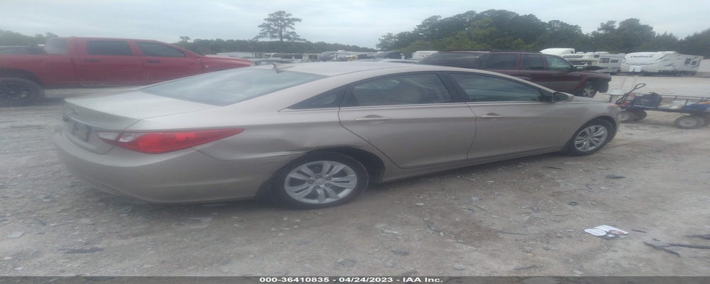 5NPEB4AC4BH188379 2011 HYUNDAI SONATA photo no. 4