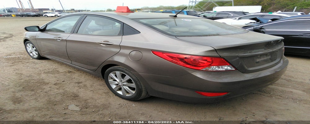 KMHCU4AE2DU434031 2013 HYUNDAI ACCENT photo no. 3