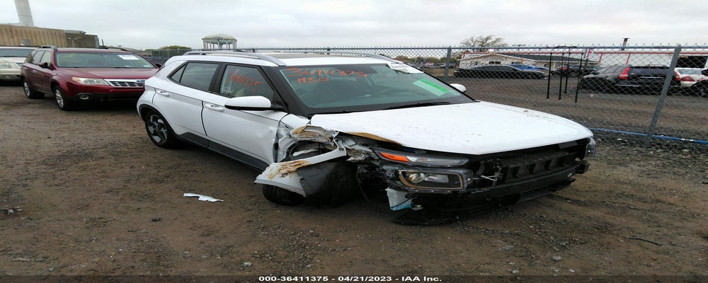 KMHRC8A39NU138685 2022 HYUNDAI VENUE photo no. 4