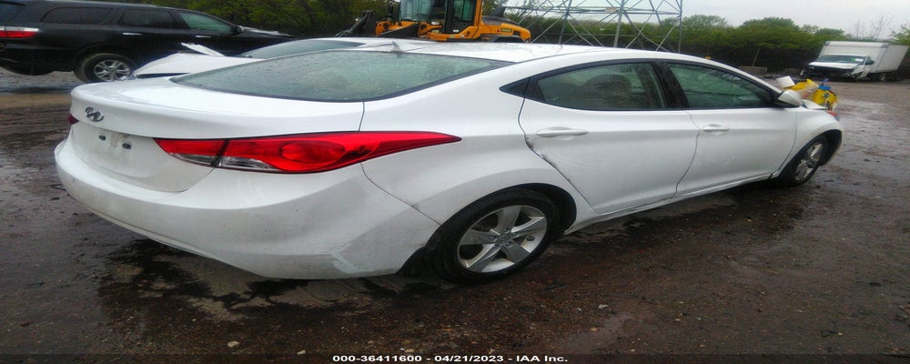 5NPDH4AE8DH168425 2013 HYUNDAI ELANTRA photo no. 4