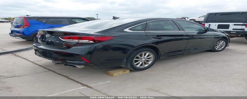 5NPE24AF2KH737944 2019 HYUNDAI SONATA photo no. 4