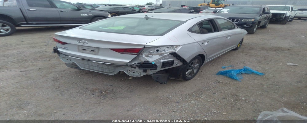 5NPD84LF9JH393437 2018 HYUNDAI ELANTRA photo no. 4