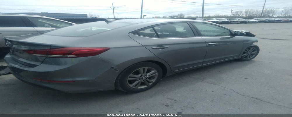 5NPD84LF4JH275991 2018 HYUNDAI ELANTRA photo no. 4