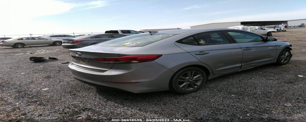 5NPD84LF4HH121131 2017 HYUNDAI ELANTRA photo no. 4
