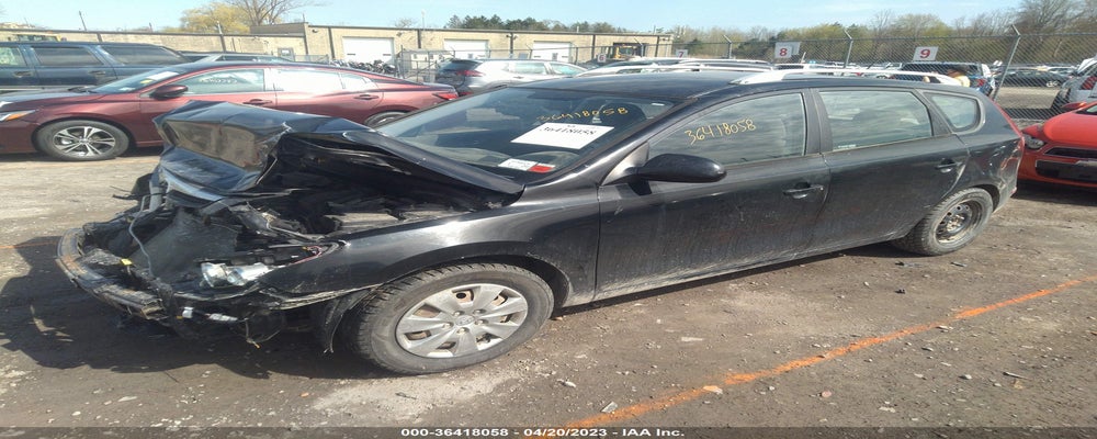 KMHDC8AE4BU108209 2011 HYUNDAI ELANTRA TOURING photo no. 2