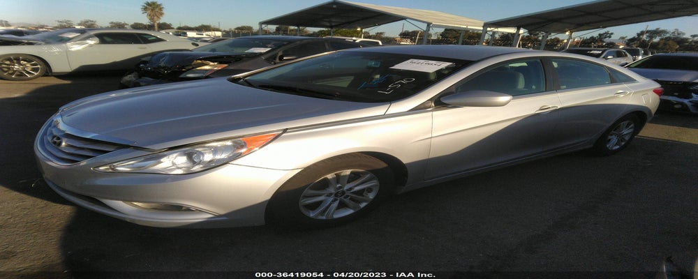 5NPEB4AC0DH729043 2013 HYUNDAI SONATA photo no. 2