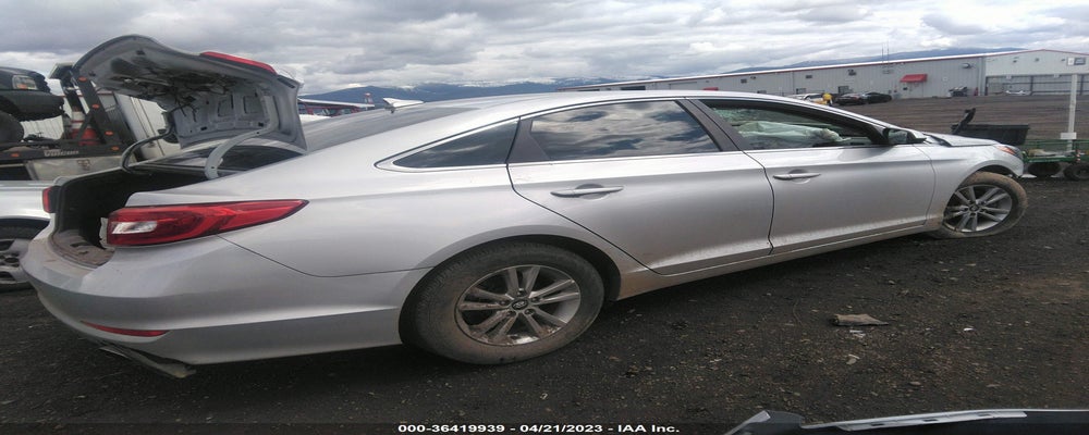 5NPE24AF1HH465685 2017 HYUNDAI SONATA photo no. 4