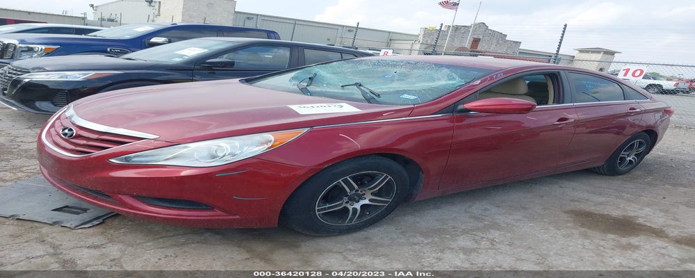 5NPEB4AC8BH080461 2011 HYUNDAI SONATA photo no. 2