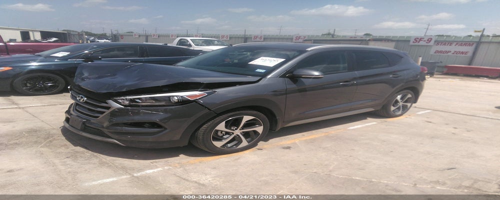 KM8J33A25HU366890 2017 HYUNDAI TUCSON photo no. 2