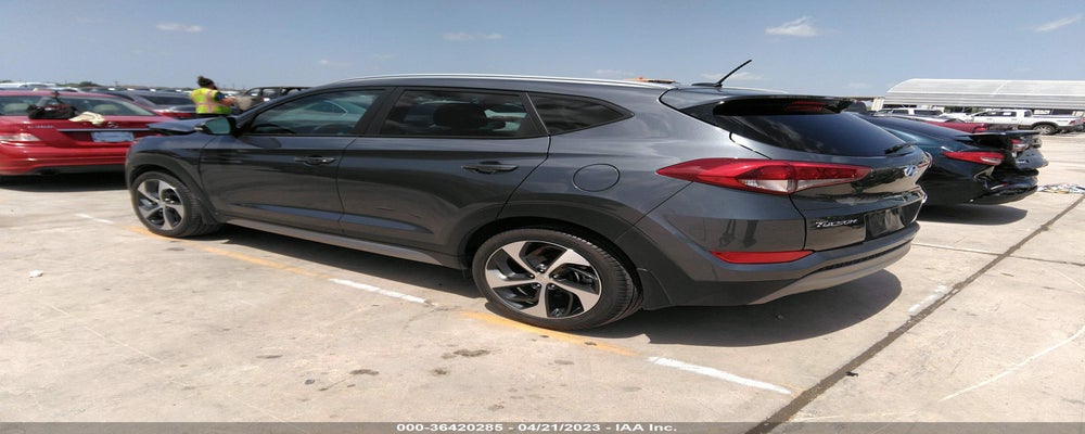 KM8J33A25HU366890 2017 HYUNDAI TUCSON photo no. 3
