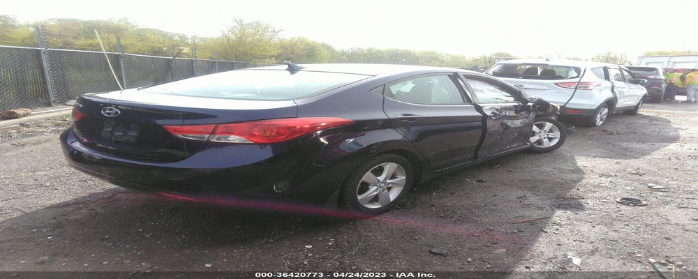 5NPDH4AE4DH420980 2013 HYUNDAI ELANTRA photo no. 4