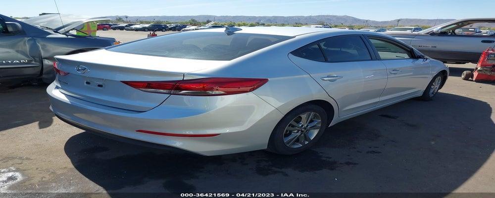 5NPD84LFXJH267801 2018 HYUNDAI ELANTRA photo no. 4