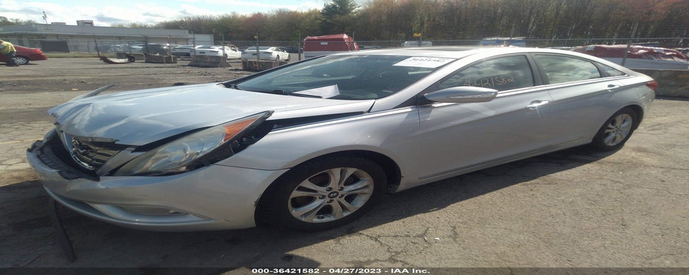 5NPEC4AC3BH240226 2011 HYUNDAI SONATA photo no. 2
