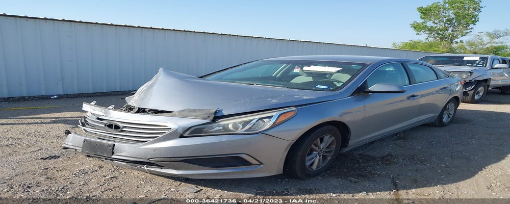 5NPE24AF3HH440500 2017 HYUNDAI SONATA photo no. 2