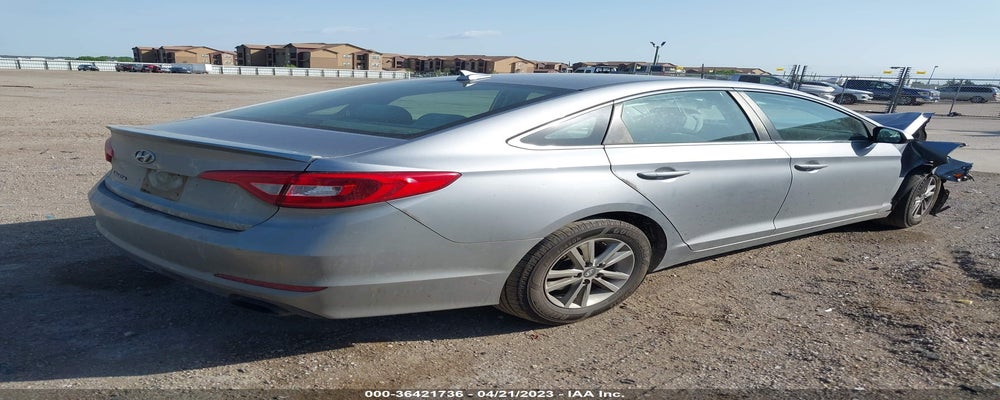 5NPE24AF3HH440500 2017 HYUNDAI SONATA photo no. 4