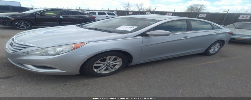 5NPEB4AC9BH013027 2011 HYUNDAI SONATA photo no. 2