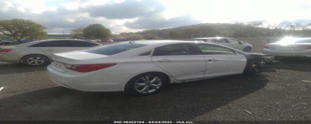 5NPEC4AC1DH630437 2013 HYUNDAI SONATA photo no. 4