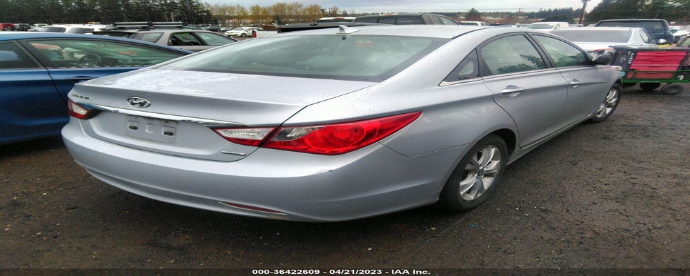5NPEC4AC1BH010376 2011 HYUNDAI SONATA photo no. 4
