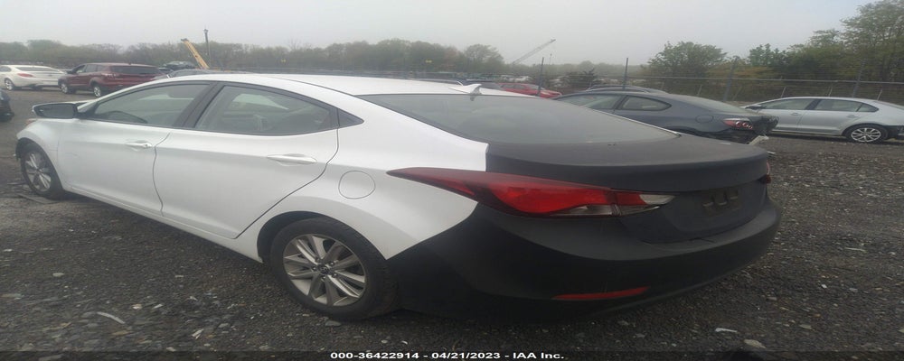 5NPDH4AEXFH583491 2015 HYUNDAI ELANTRA photo no. 3