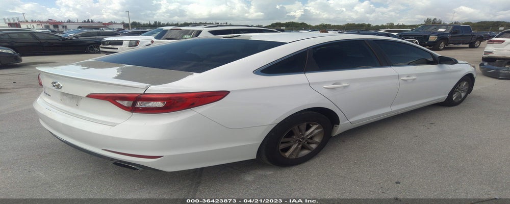 5NPE24AF7FH153951 2015 HYUNDAI SONATA photo no. 4