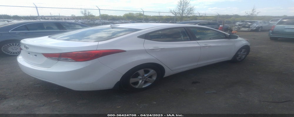 5NPDH4AE7CH097538 2012 HYUNDAI ELANTRA photo no. 4