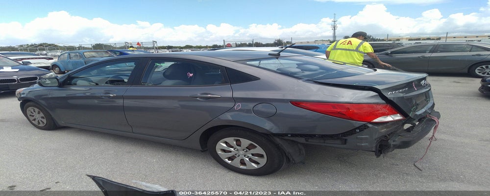 KMHCT4AE4GU975587 2016 HYUNDAI ACCENT photo no. 3