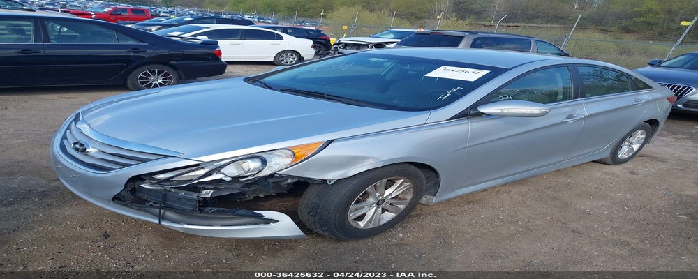 5NPEB4AC6EH832792 2014 HYUNDAI SONATA photo no. 2