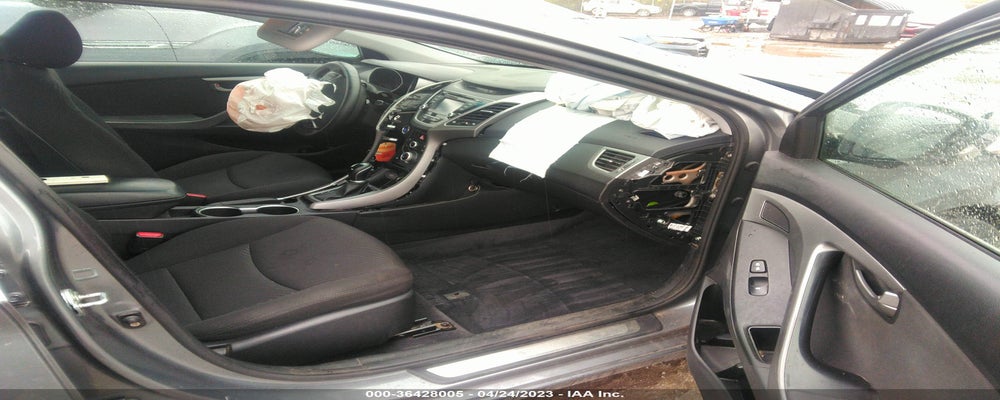 KMHDH4AE7GU574329 2016 HYUNDAI ELANTRA photo no. 5