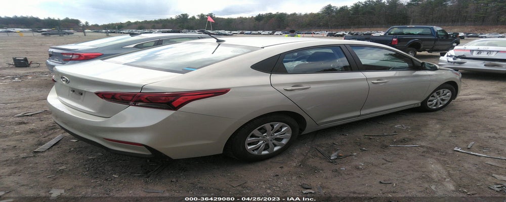 3KPC24A32JE012151 2018 HYUNDAI ACCENT photo no. 4