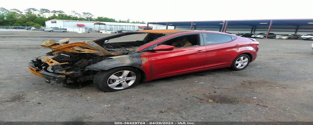 5NPDH4AE3DH381282 2013 HYUNDAI ELANTRA photo no. 2