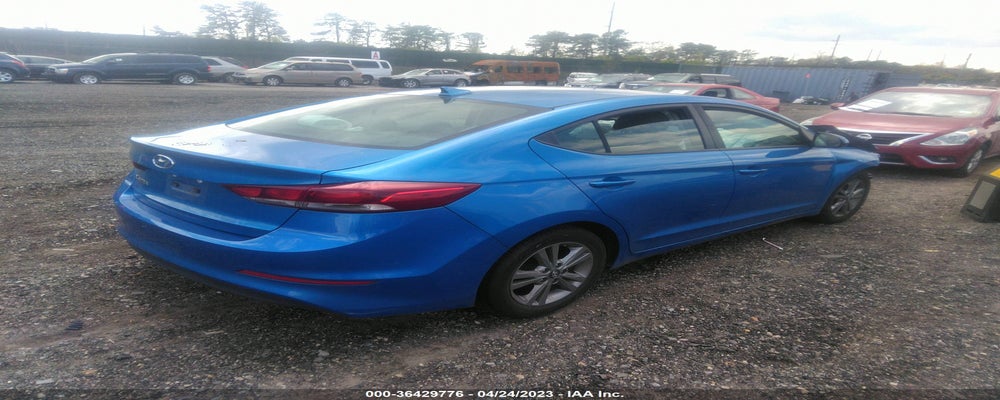 KMHD84LF7HU209527 2017 HYUNDAI ELANTRA photo no. 4