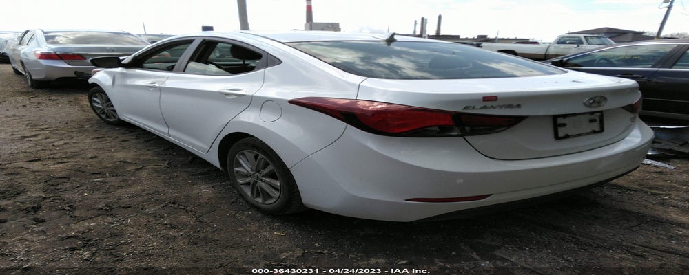 5NPDH4AE1FH593083 2015 HYUNDAI ELANTRA photo no. 3