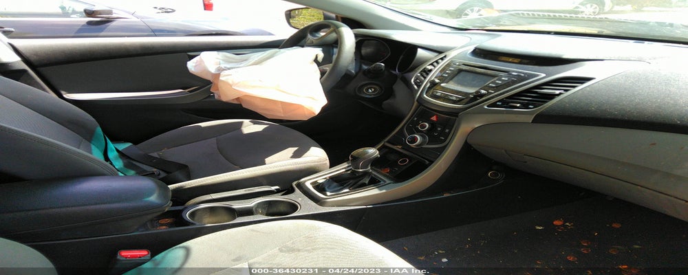 5NPDH4AE1FH593083 2015 HYUNDAI ELANTRA photo no. 5