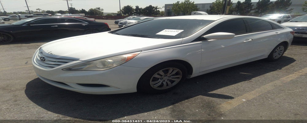 5NPEB4AC0BH024899 2011 HYUNDAI SONATA photo no. 2