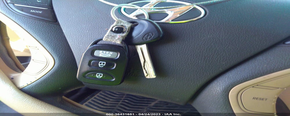5NPEB4AC2CH488231 2012 HYUNDAI SONATA photo no. 11