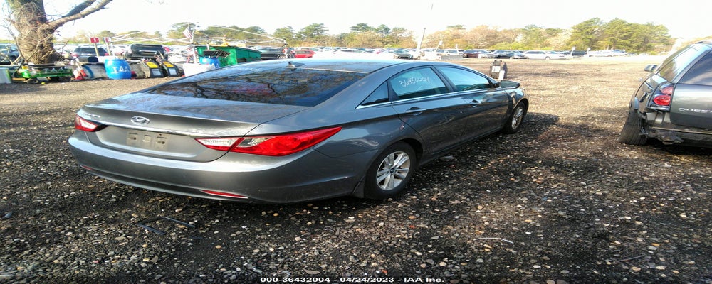 5NPEB4AC2DH509645 2013 HYUNDAI SONATA photo no. 4
