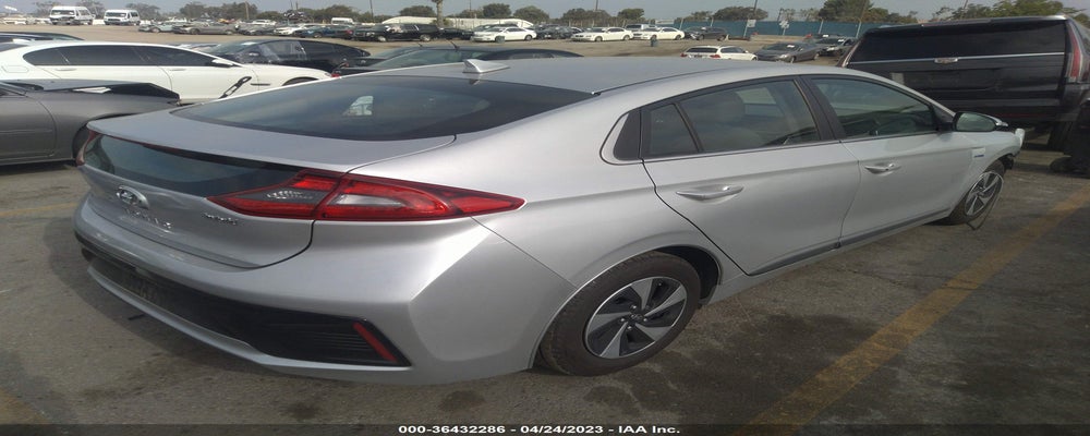 KMHC75LC8HU021478 2017 HYUNDAI IONIQ HYBRID photo no. 4