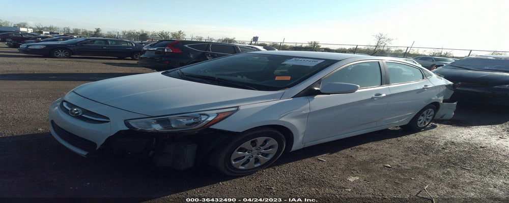 KMHCT4AE2HU375961 2017 HYUNDAI ACCENT photo no. 2